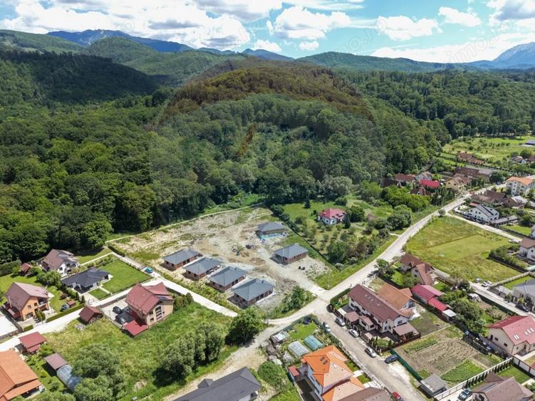 Casă cu 4 camere cu Teren 504 Mp în Primăverii