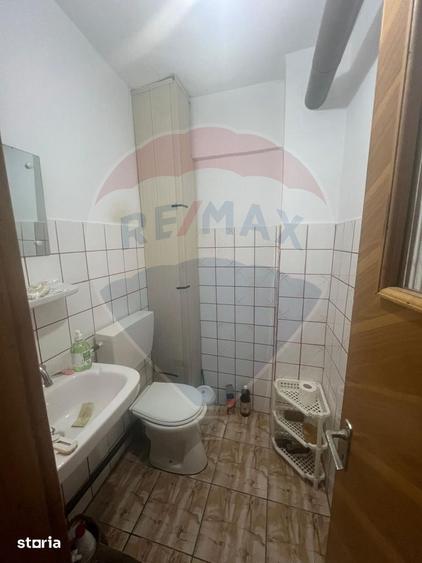 Apartament cu 3 camere, mobilat în Brăilei