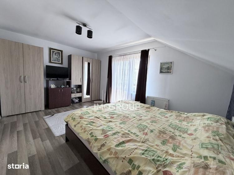 Casă cu 4 camere decomandat în Central