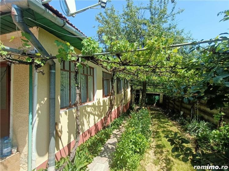 Casă cu 4 camere cu Teren 2200 Mp în Pianu