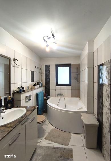 Casă cu 4 camere cu Teren 250 Mp în Cernica