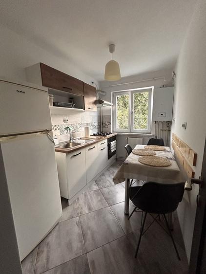 Apartament cu 3 camere în 1 Mai