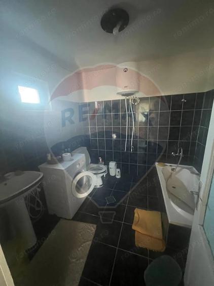 Casă cu 6 camere cu Teren 740 Mp în Jorăști