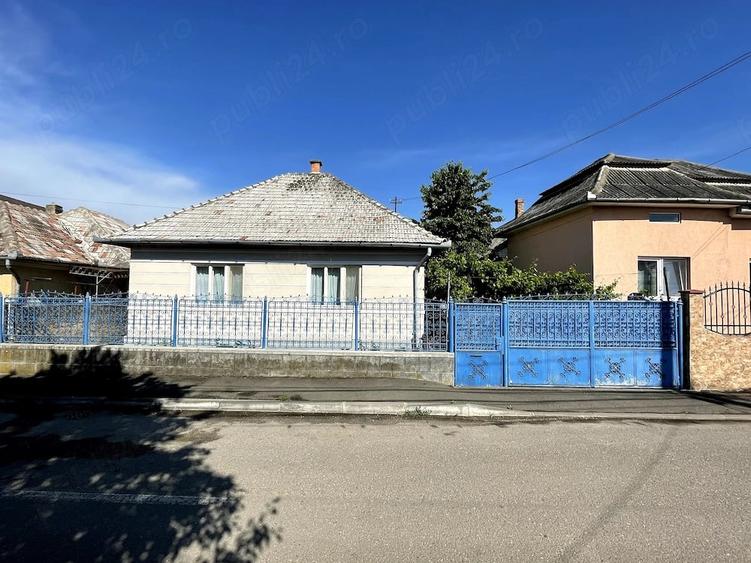 Casă cu 2 camere cu Teren 1197 Mp în Central
