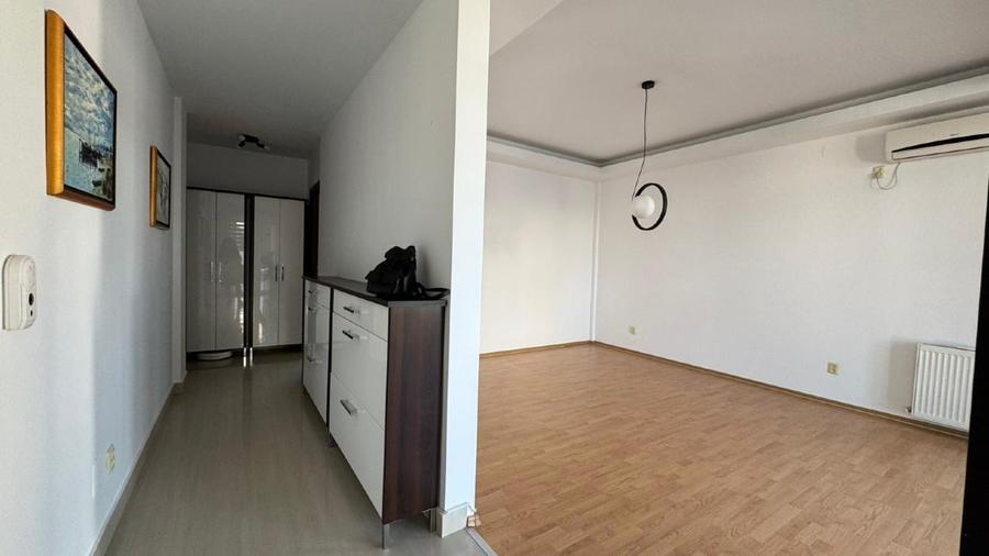 Apartament cu 2 camere decomandat, mobilat în Central
