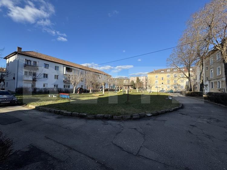 Apartament cu 2 camere decomandat, mobilat în Târnăveni