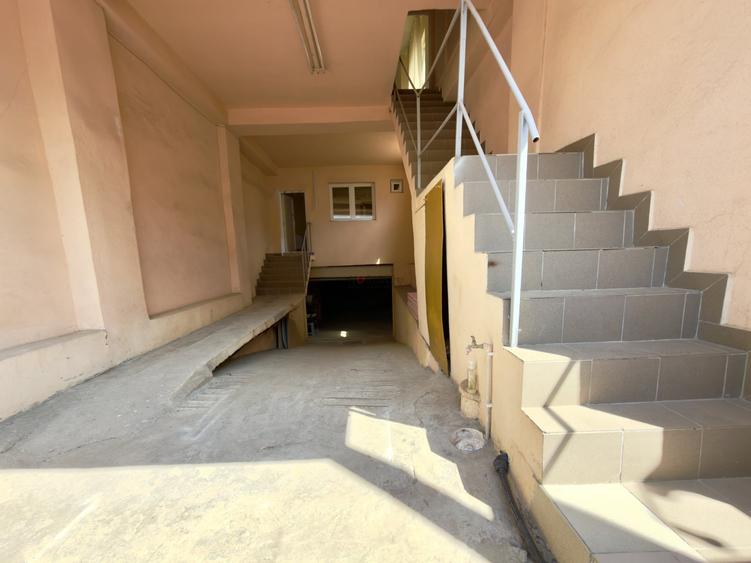 Spațiu comercial, de 200 mp, în Industriilor