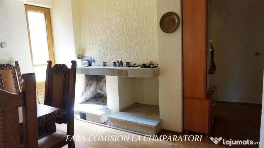 Casă cu 7 camere cu Teren 2328 Mp în Dăești