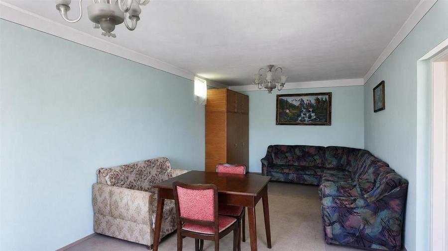 Casă cu 3 camere cu Teren 1300 Mp în Est