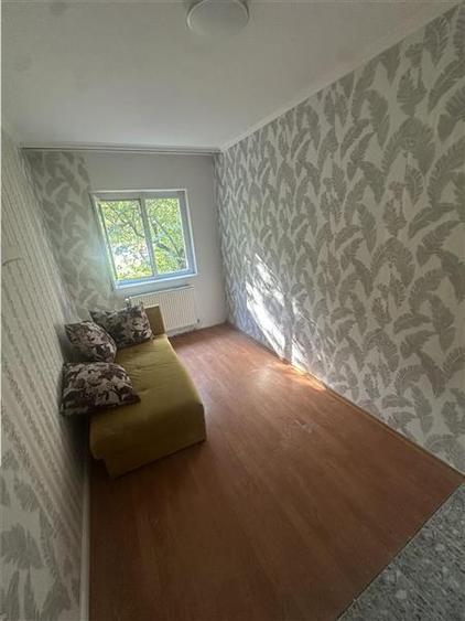 Apartament cu 3 camere decomandat, mobilat în Lipovei