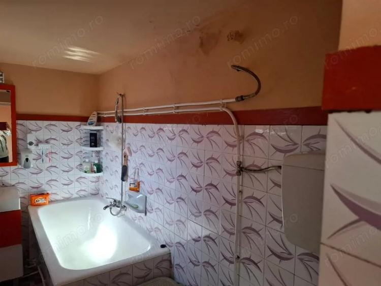 Casă cu 5 camere cu Teren 812 Mp în Central