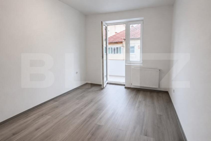 Apartament cu 3 camere decomandat, mobilat în Sebeș