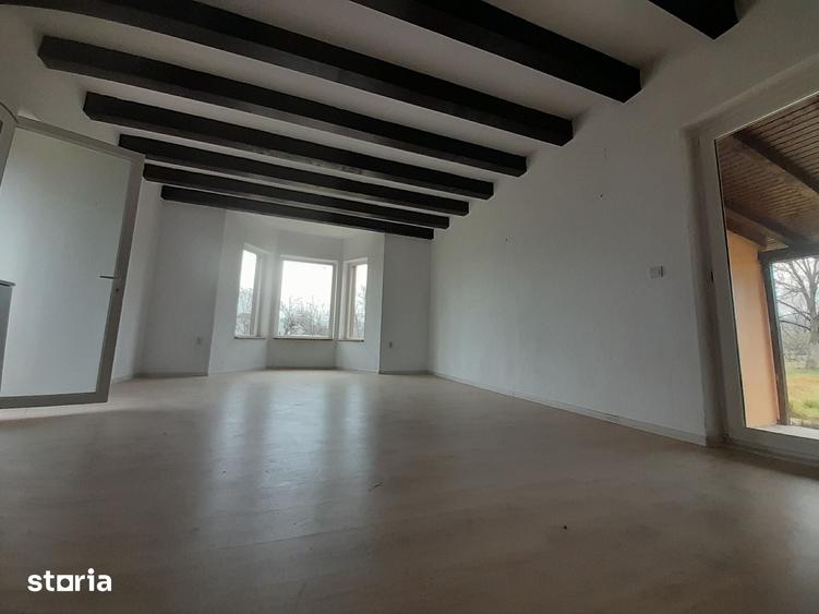 Casă cu 3 camere cu Teren 600 Mp în Domnești