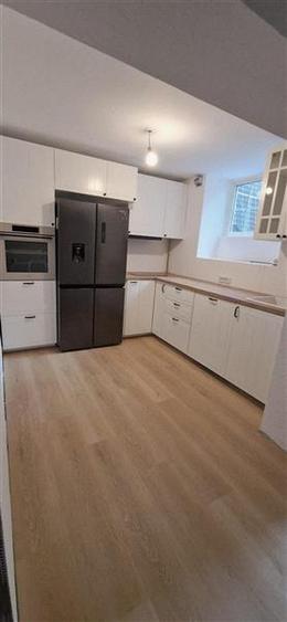 Victoriei-Popa Tatu, Apartament cochet, in vila, 6 camere cu scara interioara, l - 12