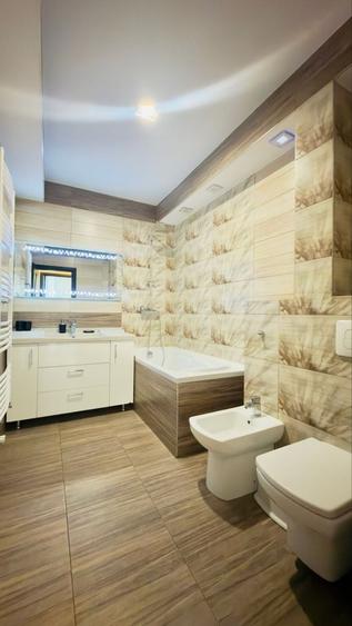 Apartament cu 3 camere de inchiriat in zona Tractorul Coresi Mall la Isaran,et 9/10 cu loc de parcare privat - 2
