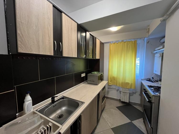 Apartament cu 2 camere decomandat, mobilat în Aurel Vlaicu