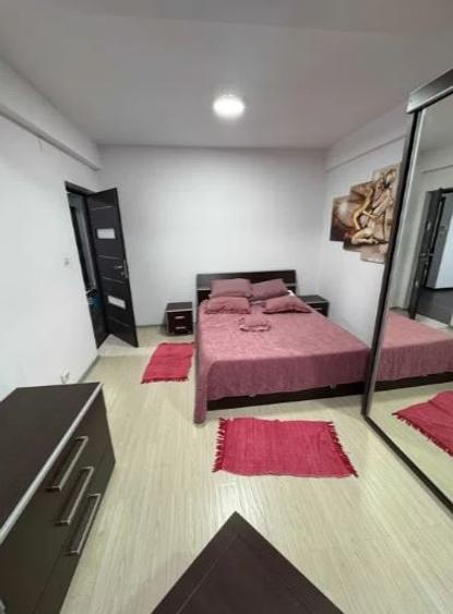 Apartament cu 2 camere decomandat, mobilat în P-ța Alba Iulia