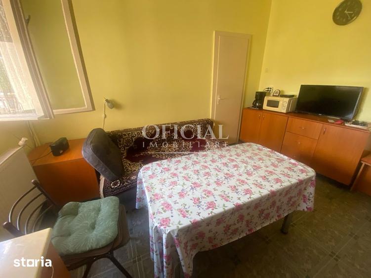 Casă cu 3 camere cu Canalizare în Dâmbul Rotund