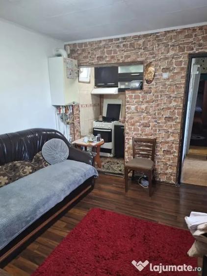 Apartament cu 2 camere decomandat în Bariera Vâlcii
