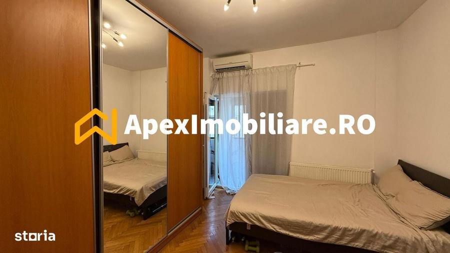 Apartament cu 3 camere semidecomandat în Universitate