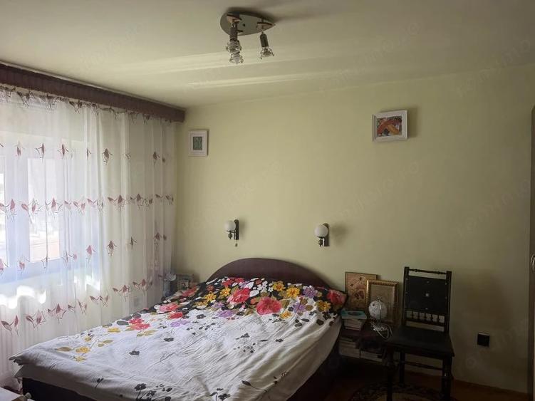 Apartament cu 4 camere decomandat în Ștrand