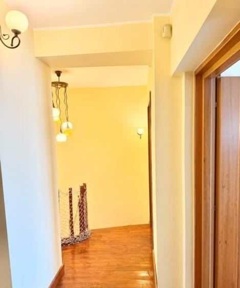 Apartament cu 4 camere decomandat în P-ța Unirii