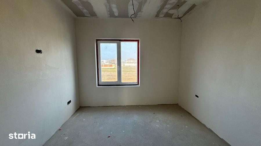Apartament cu 3 camere decomandat în Torontalului