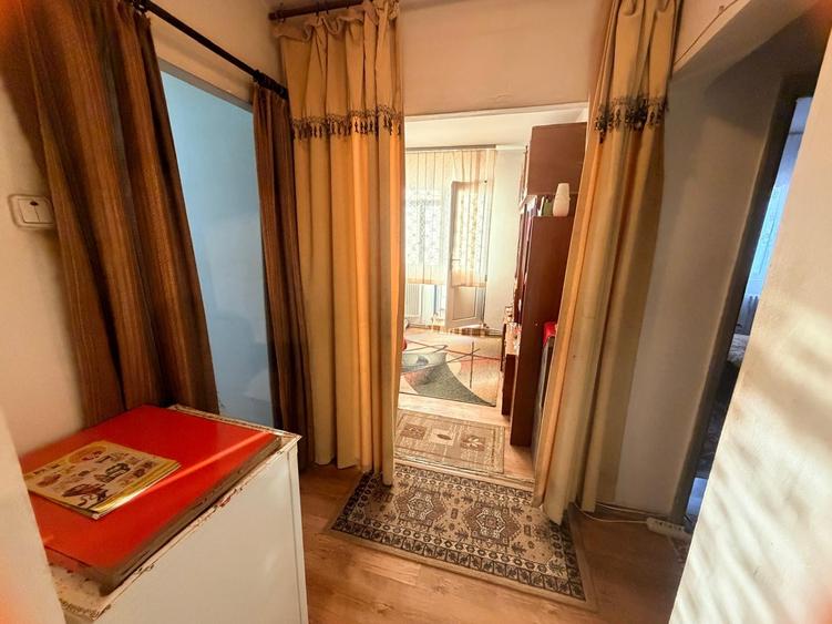 Apartament cu 3 camere în Păcurari