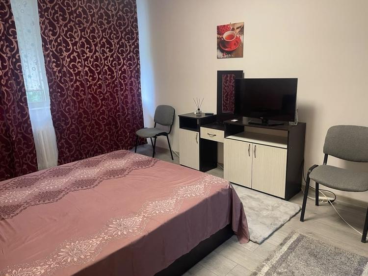 Garsonieră decomandată, mobilată în Calea București