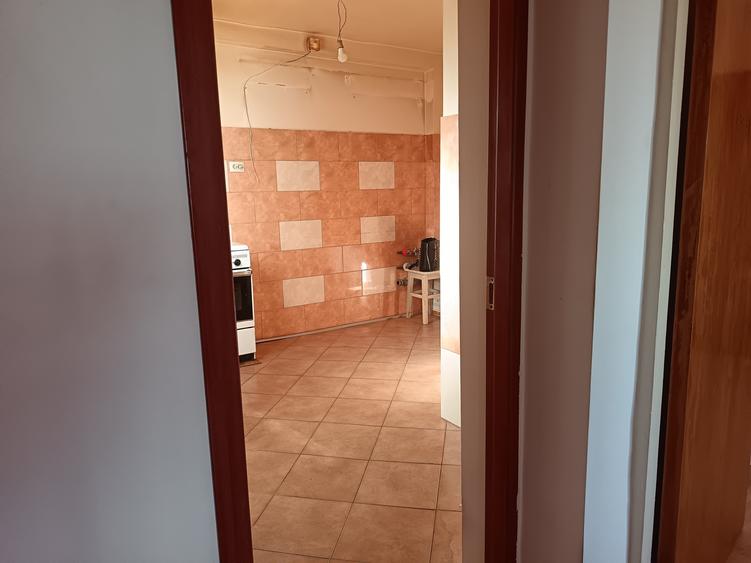 Apartament cu 3 camere decomandat în Pantelimon