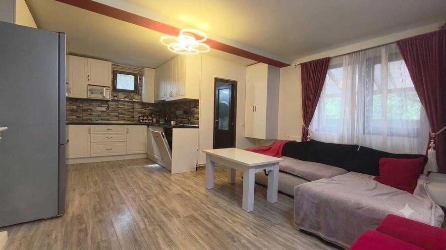 Casă cu 3 camere în Eroilor