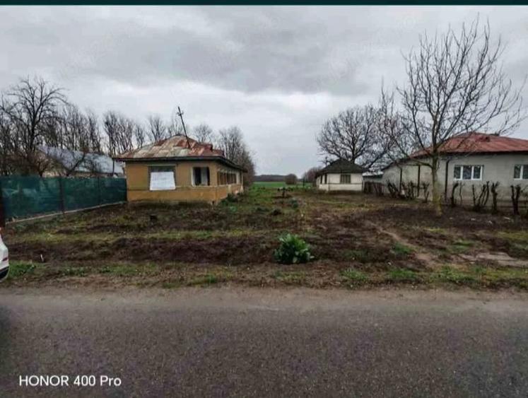 Teren de 1704 mp, în Balta Doamnei