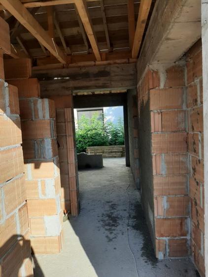 Casă individuală cu 3 camere cu Teren 300 Mp în Central