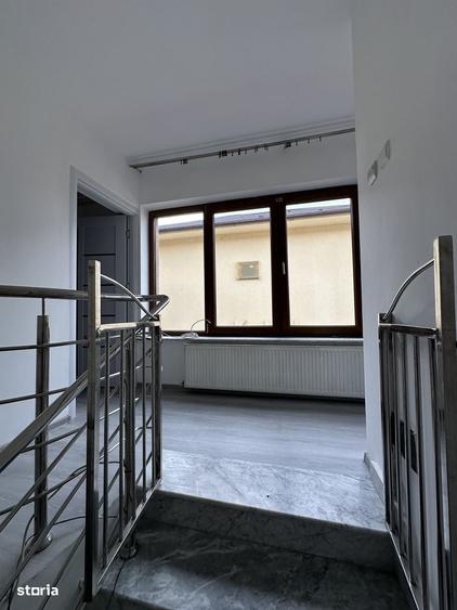 Apartament cu 4 camere în Central