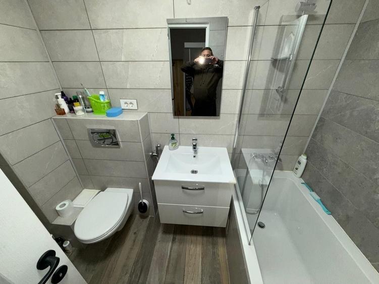 Apartament cu 2 camere decomandat în Exterior Vest