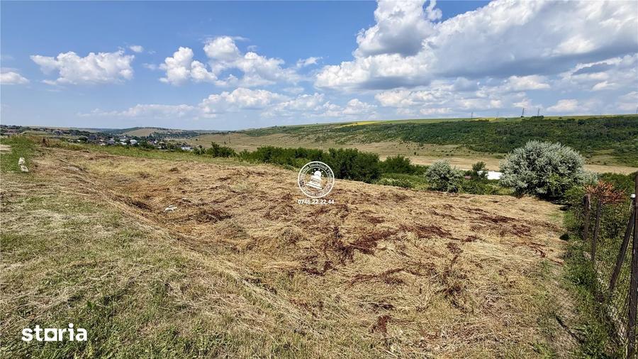 Teren de 1500 mp, în Popricani