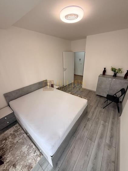 Apartament cu 3 camere decomandat, mobilat în Aradului