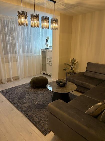 Apartament cu 3 camere decomandat, mobilat în Bălcescu
