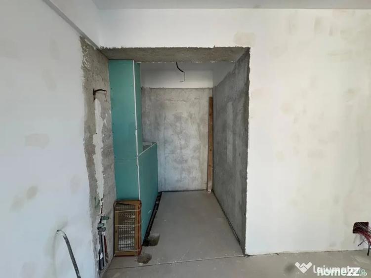 Apartament cu 3 camere decomandat în Aviației