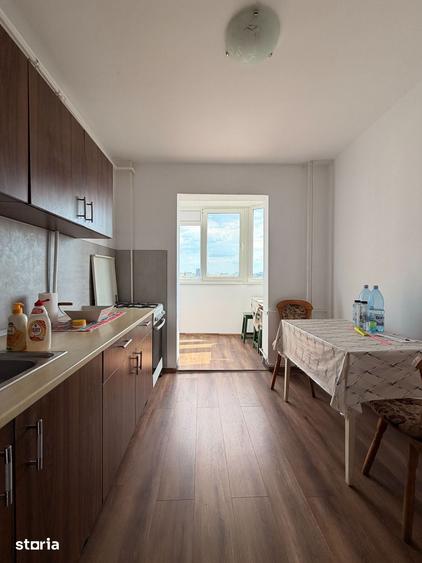 Apartament cu 3 camere în Crângași