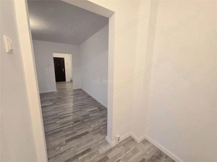 Apartament cu 2 camere semidecomandat în Micro 3
