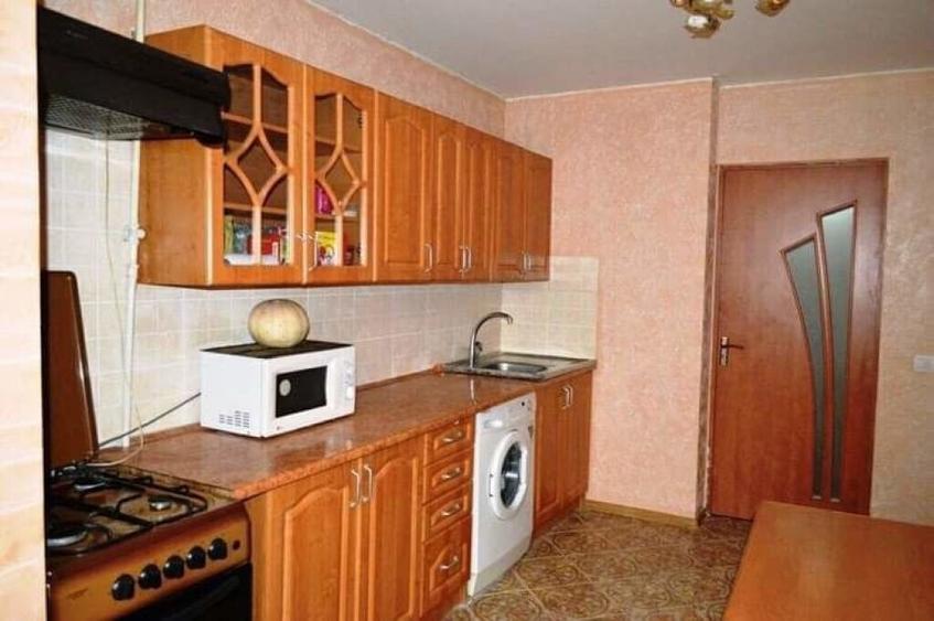 Apartament cu 3 camere decomandat în Lipovei