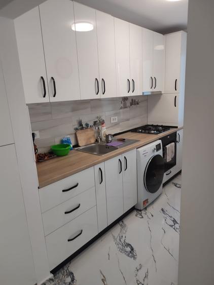 Apartament cu 2 camere circular, mobilat în Noua