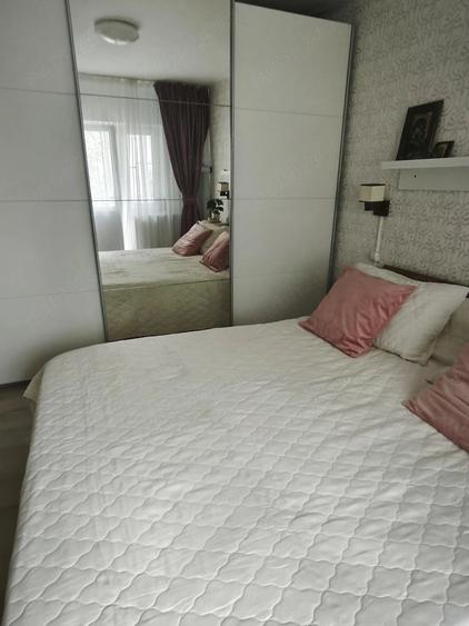 Apartament cu 3 camere semidecomandat în Gării