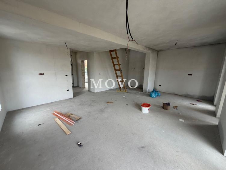 Duplex cu 4 camere cu Canalizare în Moșnița Nouă