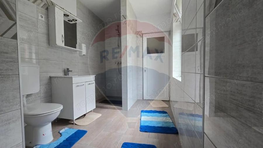 Casă cu 3 camere cu Teren 250 Mp în Central