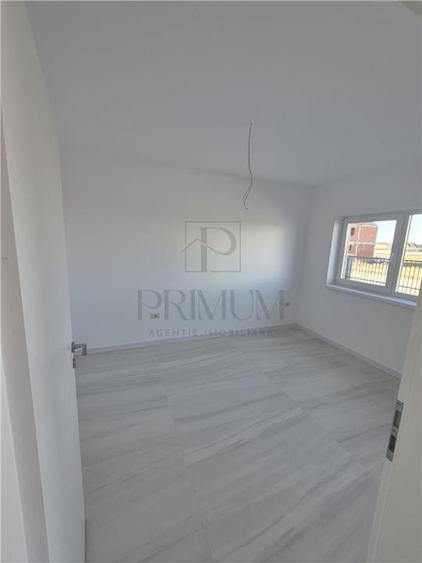 Duplex cu 3 camere cu Canalizare în Moșnița Nouă