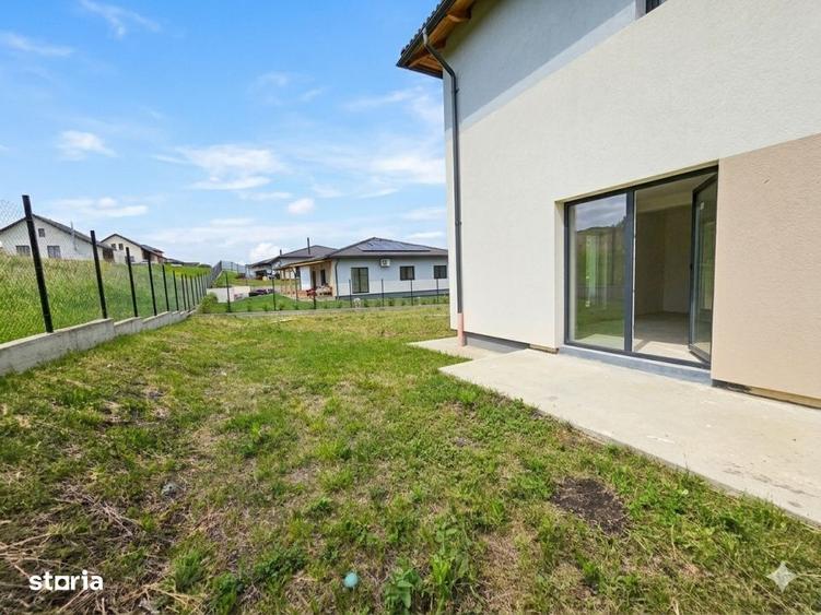Casă cu 4 camere cu Teren 500 Mp în Corușu