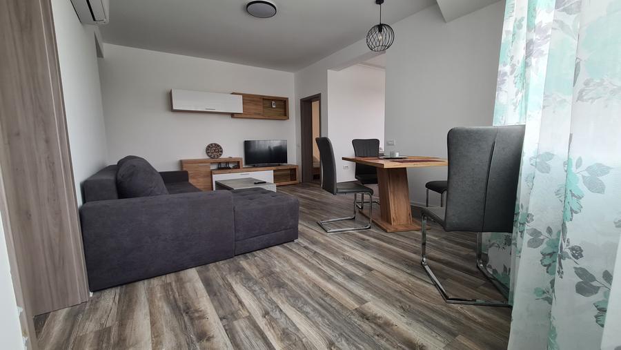 Apartament cu 3 camere în Dumbrăvița
