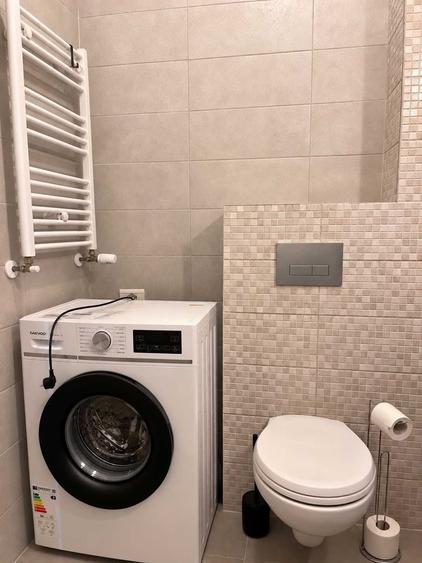 Garsonieră decomandată în Vest